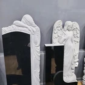 Памятники Портреты Надписи