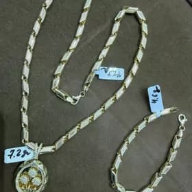 gyzyl bolt