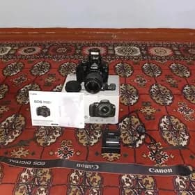 canon 1100 D