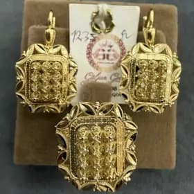 gyzyl komplekt