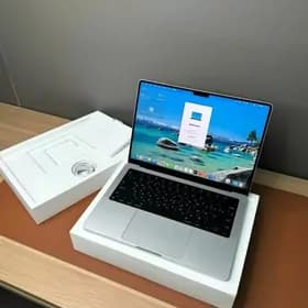 Macbook 💻 alýan