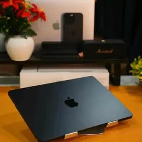 🍎 APPLE MACBOOK PRO AND AIR