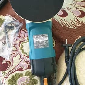 MAKITA