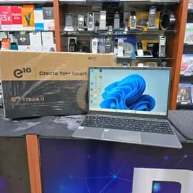 ACER Noutbuk i3