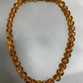 Янтарные бусы