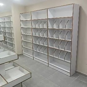 Magazyn polka witrina Kassa