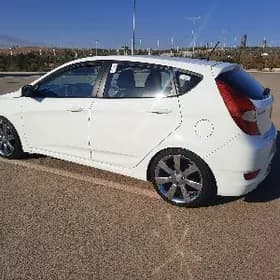 Hyundai Accent 2015