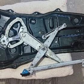Toyota DSienna yzky gapy içi.