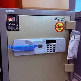 seyf boııl kresla mebel