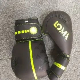Boks perçatka Adidas loma