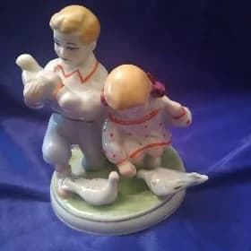 Статуэтки