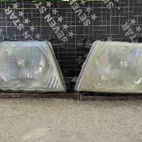 Original Fara Pajero 3