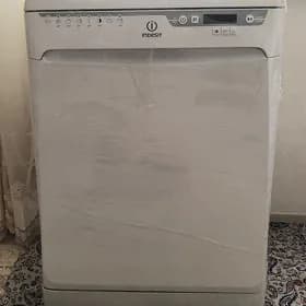 Posudomoyka Indesit