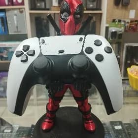 Подставки и игрушки