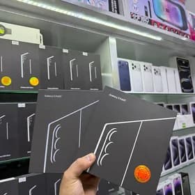 Samsung Z Fold 7. 12/256gb