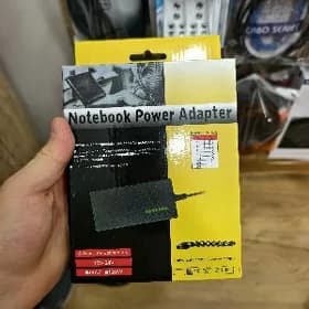 Noutbuk Universal Zaryatnik