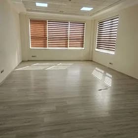Obezdnoý 4komnat 3etaz ofis