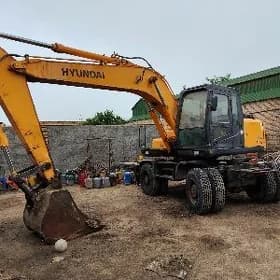 Komatsu PC210LC-11 2010