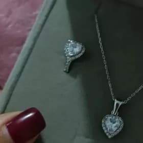 потеряла серёжку