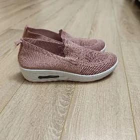 Кроссовки