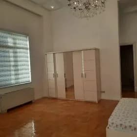 Элитка 1 этаж 3 ком 170 кв.м