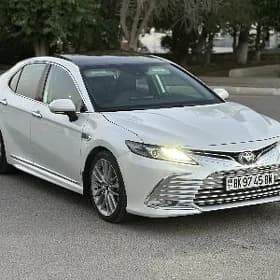 Toyota Camry 2021