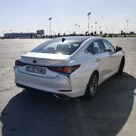Lexus ES 350 2020