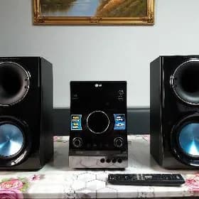 muzykalny sentyr LG
