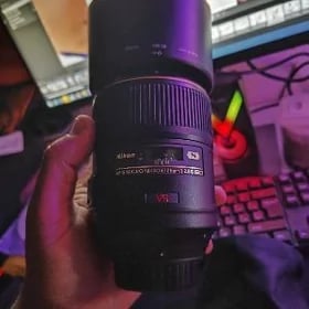 nikon MICRO NIKKOR 105 2.8 VR