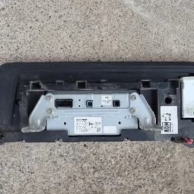 lexus es Monitor 22/24 yyl