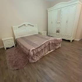 Спальный гарнитур из дерева
