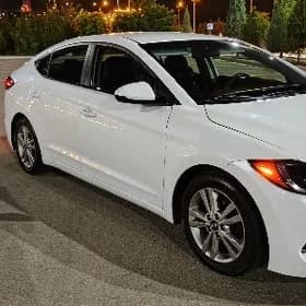 Hyundai Elantra 2018