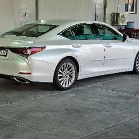 Lexus ES 350 2019