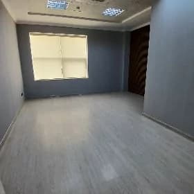 Arenda ofis ,3 komnat obiznoý