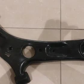 Hyundai Elantra rycag on sag