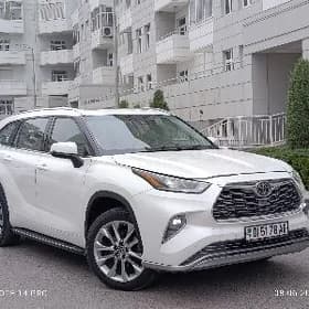 Toyota Highlander 2021