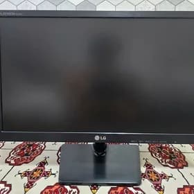 Монитор LG Flatron 22" FULL HD