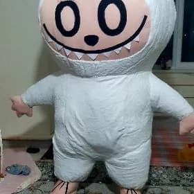 miska labubu