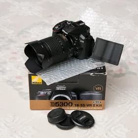 Nikon D5300+18-140mm (taze)