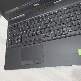 Dell 7520 i7-7 16/512 NVIDIA