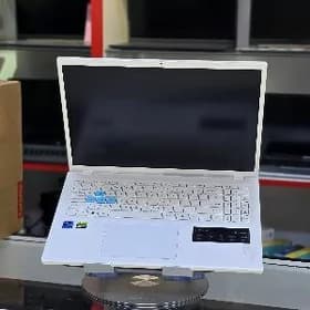 NITRO i7/DDR5/4050 8GB