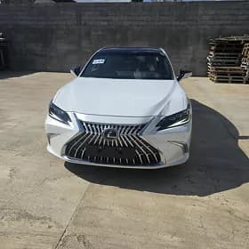 Lexus ES 350 2025