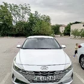 Hyundai Elantra 2021