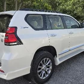 Toyota Land Cruiser Prado 2023