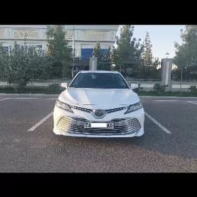 Toyota Camry 2020