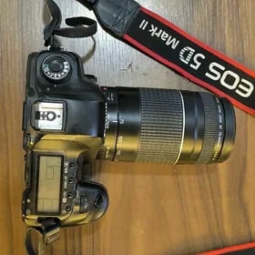 Canon D5 Mark II