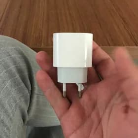 adaptr iPhone