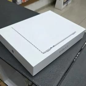 MacBook Air M4