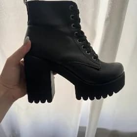 Сапоги женские