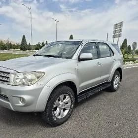 Toyota Fortuner 2009